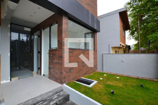 Guarita de apartamento à venda com 2 quartos, 64m² em Vila João Pessoa, Porto Alegre