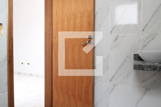 Banheiro de apartamento à venda com 1 quarto, 32m² em Vila Ré, São Paulo