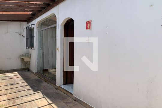 Área comum de casa para alugar com 4 quartos, 650m² em Matriz, Mauá