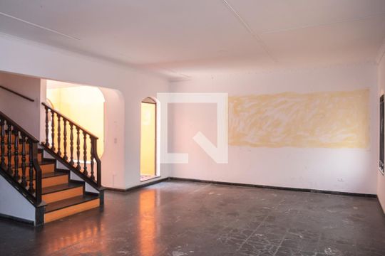 Casa para alugar com 4 quartos, 650m² em Matriz, Mauá