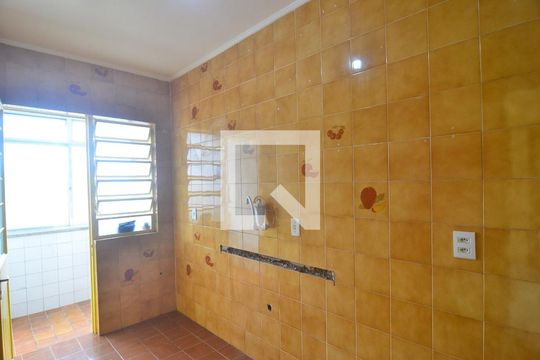 Cozinha de apartamento para alugar com 1 quarto, 44m² em Centro, Canoas