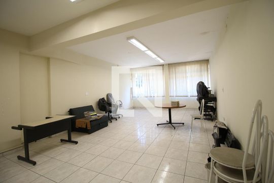Escritório de casa à venda com 3 quartos, 388m² em Vila Bela, São Paulo