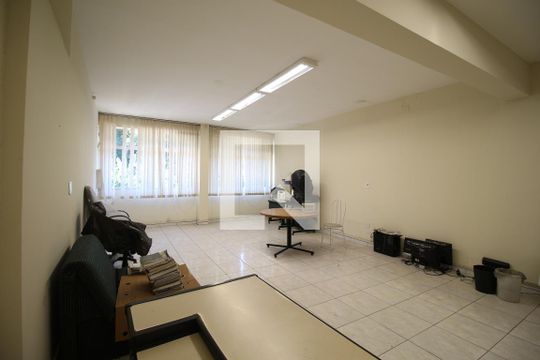 Escritório de casa à venda com 3 quartos, 388m² em Vila Bela, São Paulo