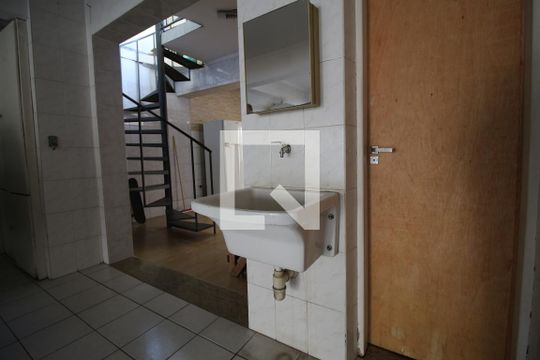 Garagem de casa à venda com 3 quartos, 388m² em Vila Bela, São Paulo
