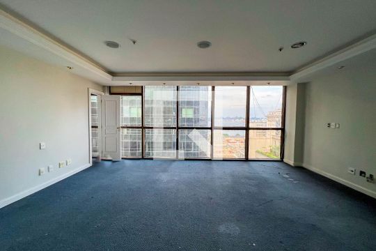 Kitnet/Studio para alugar com 8 quartos, 350m² em Centro, Rio de Janeiro