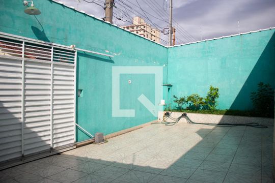 garagem de casa para alugar com 4 quartos, 240m² em Centro, Suzano