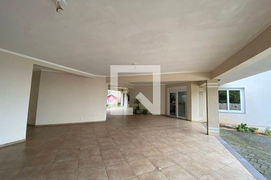 Garagem de casa à venda com 3 quartos, 264m² em Rondônia, Novo Hamburgo