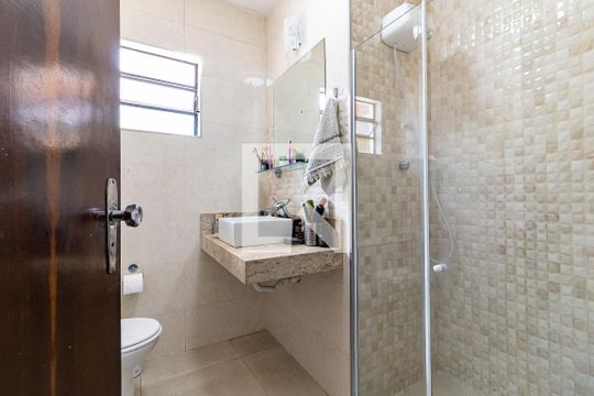 Banheiro da Suíte de casa à venda com 3 quartos, 120m² em Vila Vera, São Paulo