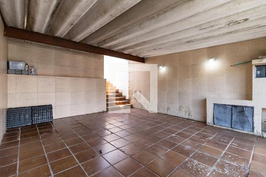 Garagem de casa à venda com 3 quartos, 120m² em Vila Vera, São Paulo