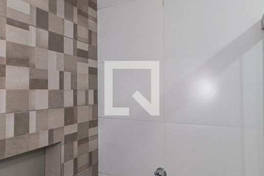 Banheiro de apartamento para alugar com 2 quartos, 64m² em Protásio Alves, Porto Alegre