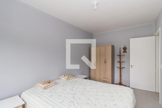 Quarto 1 de apartamento para alugar com 2 quartos, 64m² em Protásio Alves, Porto Alegre