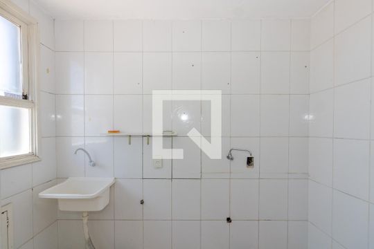 Cozinha e Área de Serviço de apartamento à venda com 1 quarto, 50m² em Passo da Areia, Porto Alegre