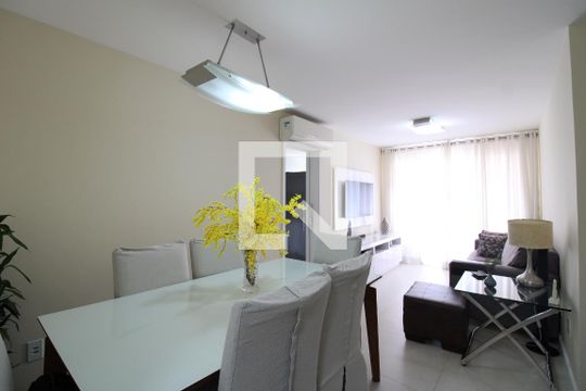 Sala de apartamento à venda com 2 quartos, 86m² em Freguesia de Jacarepaguá, Rio de Janeiro
