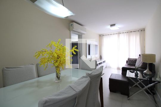 Sala de apartamento à venda com 2 quartos, 86m² em Freguesia de Jacarepaguá, Rio de Janeiro