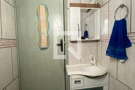 Banheiro da Suíte de casa à venda com 4 quartos, 110m² em Santo Andre, São Leopoldo