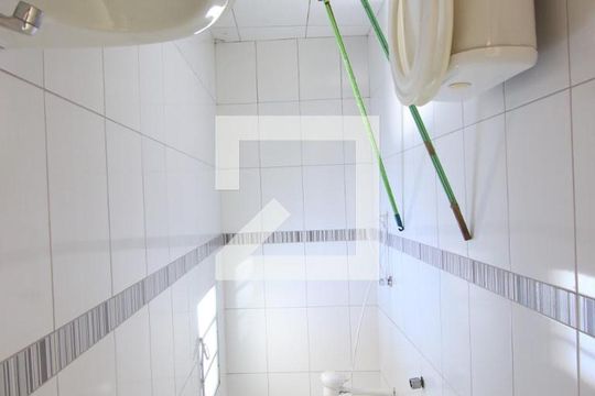 Banheiro da Suíte 1 de casa à venda com 2 quartos, 100m² em Jardim Nordeste, São Paulo
