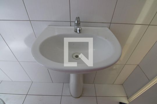 Banheiro da Suíte 1 de casa à venda com 2 quartos, 100m² em Jardim Nordeste, São Paulo