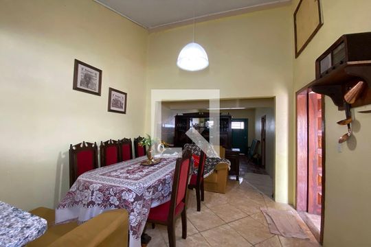 Cozinha de casa à venda com 3 quartos, 165m² em Santa Teresa, São Leopoldo
