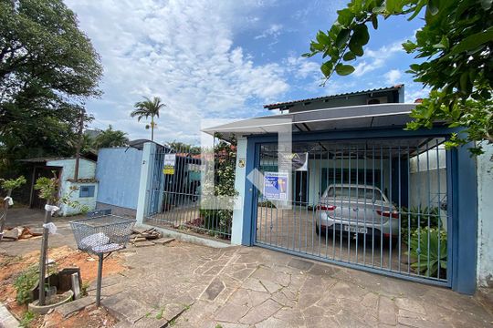 Fachada de casa à venda com 3 quartos, 165m² em Santa Teresa, São Leopoldo