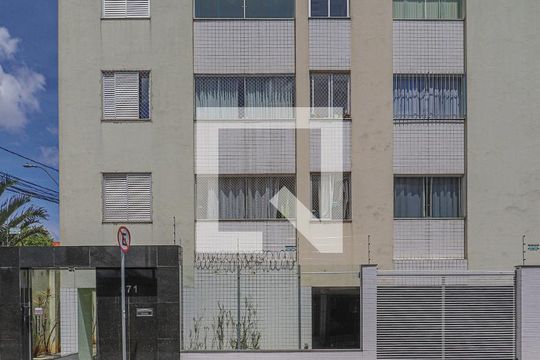 Fachada  de apartamento para alugar com 2 quartos, 63m² em Sagrada Família, Belo Horizonte