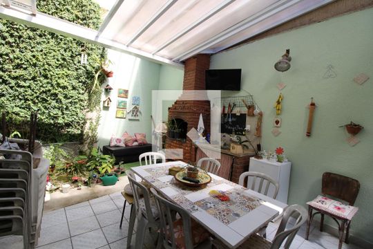 Área comum de casa à venda com 3 quartos, 300m² em Sítio da Figueira, São Paulo