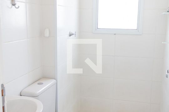 Banheiro de apartamento para alugar com 2 quartos, 60m² em Vila Santa Tereza, Sorocaba
