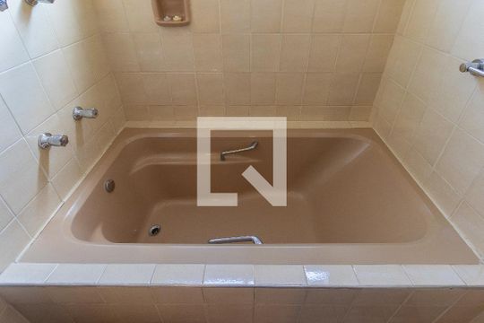 Suíte banheiro de apartamento para alugar com 4 quartos, 240m² em Vila Ema, São José dos Campos