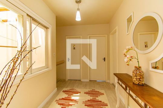 Hall social de casa à venda com 3 quartos, 120m² em Harmonia, Canoas