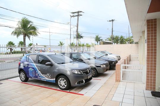 Garagem de kitnet/studio para alugar com 1 quarto, 50m² em Vila Caiçara, Praia Grande