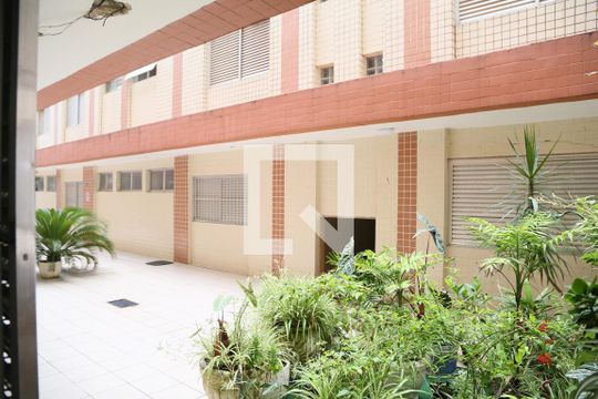 Sala /vista de kitnet/studio para alugar com 1 quarto, 50m² em Vila Caiçara, Praia Grande