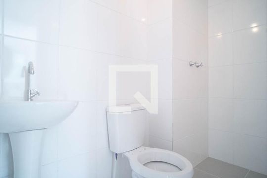 Banheiro de apartamento à venda com 2 quartos, 42m² em Cidade Lider, São Paulo