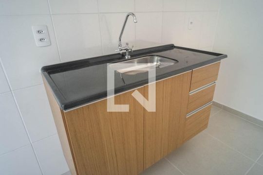 Cozinha de apartamento à venda com 2 quartos, 42m² em Cidade Lider, São Paulo