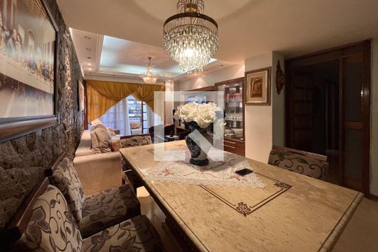 Sala de apartamento à venda com 3 quartos, 80m² em Centro Histórico, Porto Alegre