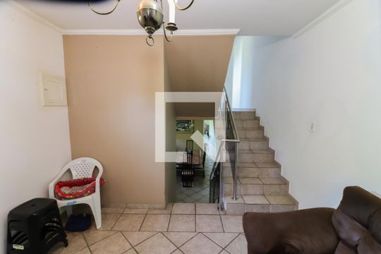 Sala Estar de casa para alugar com 3 quartos, 300m² em Jardim Pinheiros, São Paulo