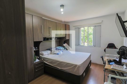Quarto 1 de casa para alugar com 3 quartos, 300m² em Jardim Pinheiros, São Paulo