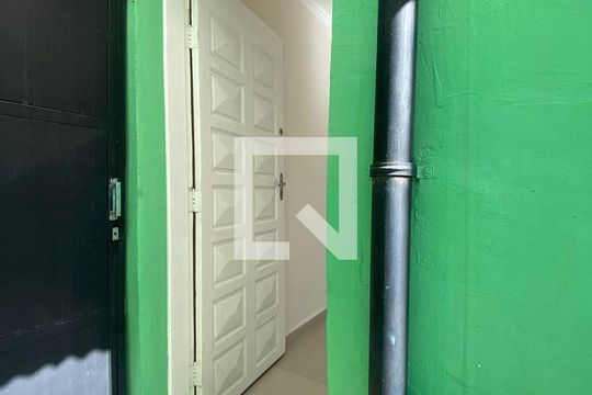 Entrada de casa para alugar com 1 quarto, 30m² em São João Climaco, São Paulo