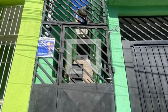 Fachada de casa para alugar com 1 quarto, 30m² em São João Climaco, São Paulo