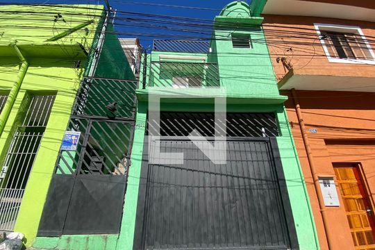 Fachada de casa para alugar com 1 quarto, 30m² em São João Climaco, São Paulo