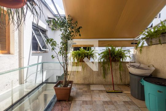 Varanda da Sala de casa para alugar com 2 quartos, 60m² em Pinheiros, São Paulo