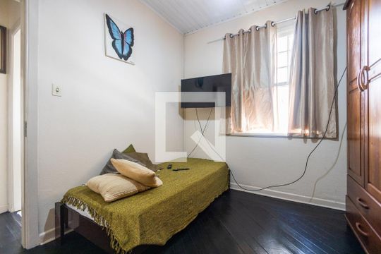 Quarto 2 de casa para alugar com 2 quartos, 60m² em Pinheiros, São Paulo