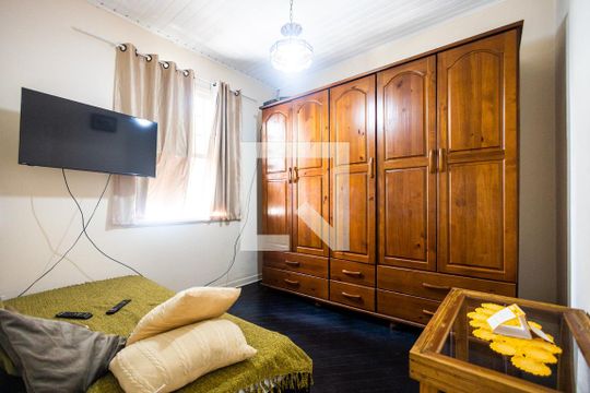 Quarto 2 de casa para alugar com 2 quartos, 60m² em Pinheiros, São Paulo