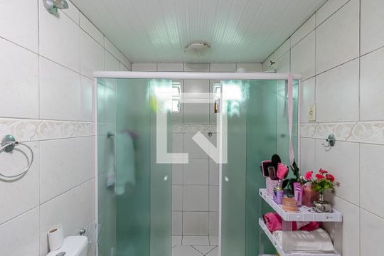 Banheiro de casa para alugar com 1 quarto, 60m² em São João Climaco, São Paulo