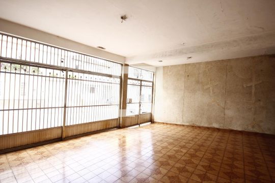 Garagem de casa à venda com 5 quartos, 286m² em Vila São José (ipiranga), São Paulo