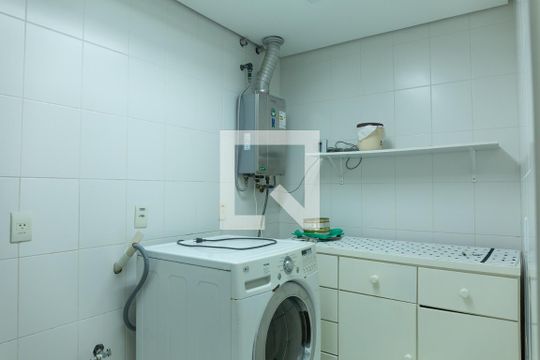 Área de Serviço de casa de condomínio para alugar com 3 quartos, 228m² em Vila Jardim, Porto Alegre