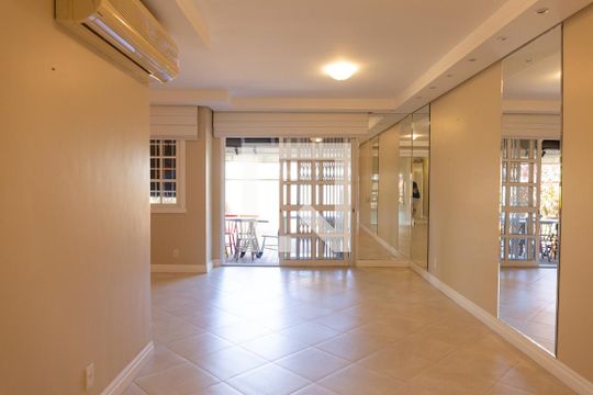 Casa de Condomínio para alugar com 3 quartos, 228m² em Vila Jardim, Porto Alegre