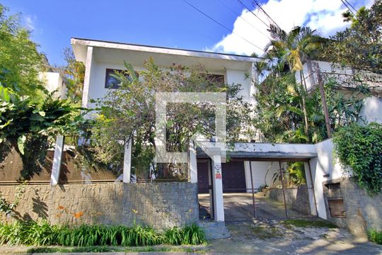 Fachada de casa para alugar com 4 quartos, 274m² em Vila Tramontano, São Paulo