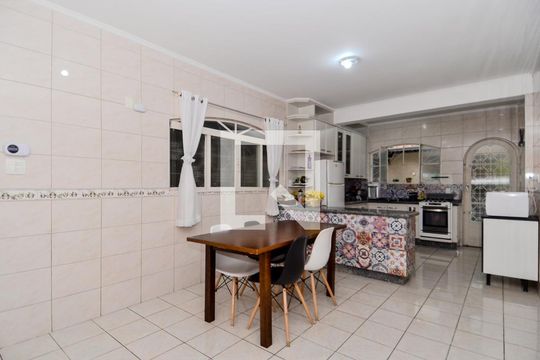 Cozinha de casa para alugar com 3 quartos, 280m² em Jardim Santa Mena, Guarulhos
