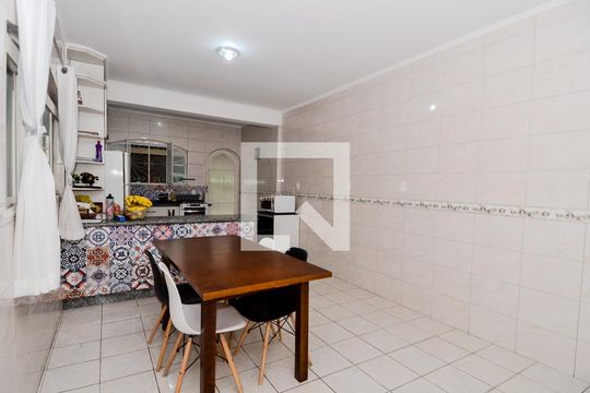 Cozinha de casa para alugar com 3 quartos, 280m² em Jardim Santa Mena, Guarulhos