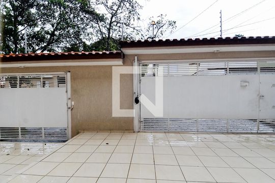 Vista da Sala de casa para alugar com 3 quartos, 280m² em Jardim Santa Mena, Guarulhos