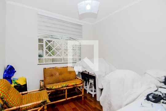Escritório de casa para alugar com 3 quartos, 280m² em Jardim Santa Mena, Guarulhos